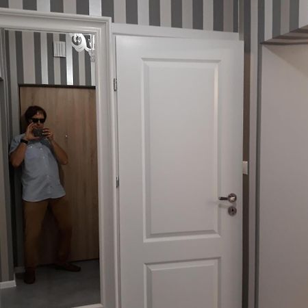 2 Bedroom City Center Apartment カトヴィツェ エクステリア 写真